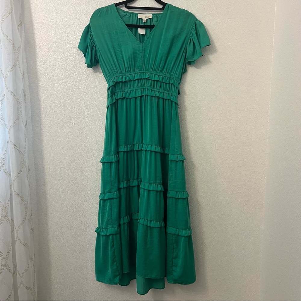 Pinch Green Midi Sundress with Tiered Pleats and Flutter Sleeves